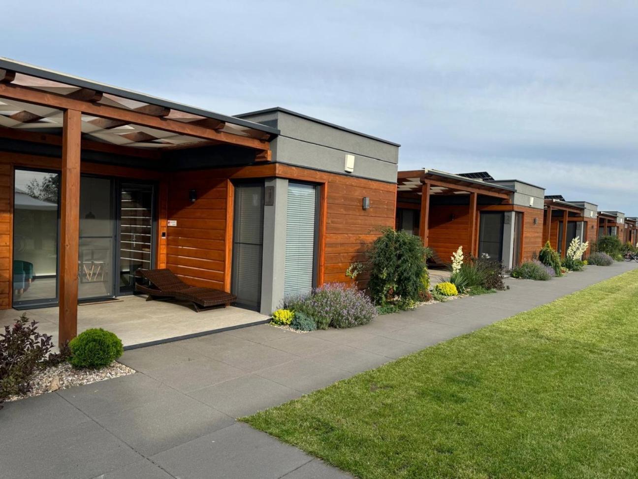 Cisza Bungalows Village / Blisko Natury Nowecin Exterior foto